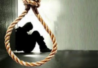 В Баку 22-летний парень покончил с собой