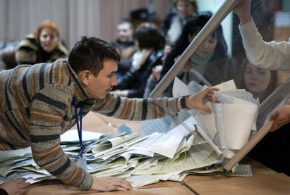 «Народный фронт» победил на выборах в Раду