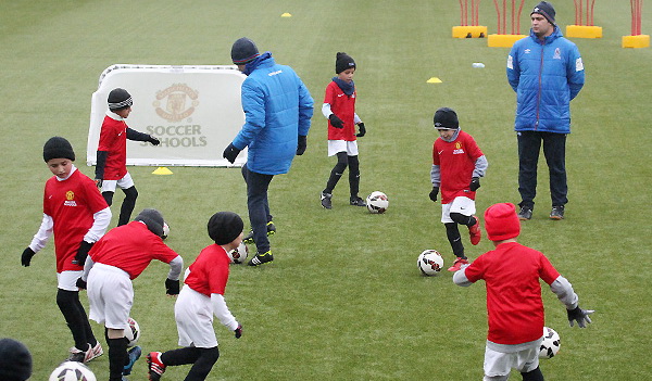 В Баку прошла тренировка в школе «Манчестер Юнайтед» - ФОТО