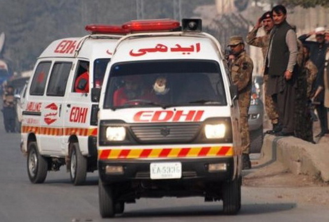 Три взрыва прогремело в захваченной боевиками школе в пакистанском Пешаваре - ФОТО – ОБНОВЛЕНО