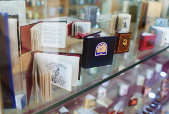 Коллекция миниатюрных книг Зарифы Салаховой внесена в Книгу рекордов Гиннеса – ФОТО