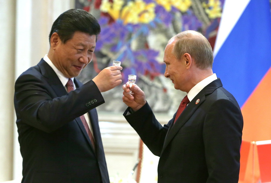 Равнение на Пекин? О новом курсе Москвы во внешней политике