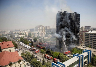 В связи с пожарами в Хатаинском и Бинагадинском районах Баку арестованы еще четверо