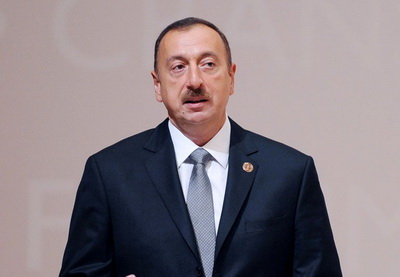 Президент Азербайджана поздравил президента Алжира
