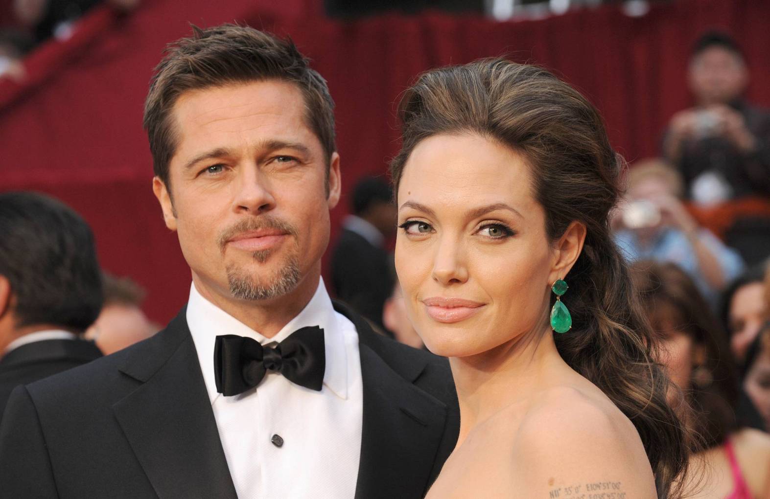 Порно игра Анджелина Джоли и Брэд