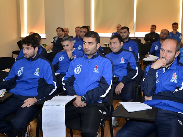 Bakıda UEFA-nın A kateqoriyalı məşçi kursunun 3-cü mərhələsi başlayıb – FOTO