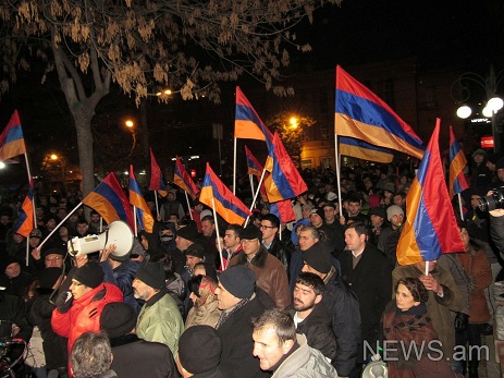 Ermənistan müxalifəti İrəvanda etiraz aksiyası keçirir - FOTO