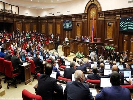 Ermənistan müxalifəti parlamentin sessiyasını boykot edib