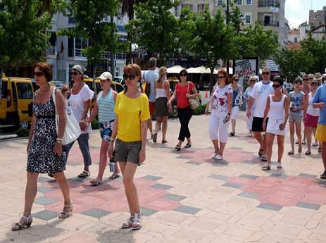 Turistlərin Azərbaycanda viza rəsmiləşdirməsi müddəti 5 günə endirildi