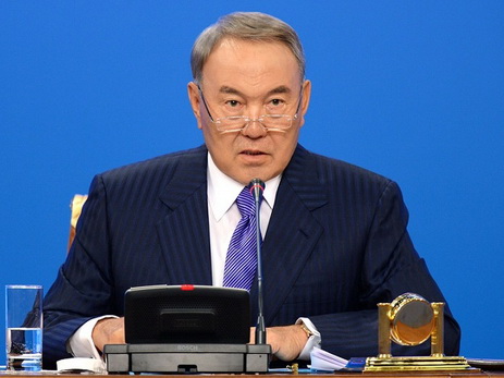 Nazarbayev: "Neftin ucuz olmasına alışıb belə yaşamaq lazımdır"
