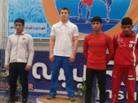 Güləşçilərimiz İranda keçirilən beynəlxalq turnirin ilk günündə iki medal qazandılar