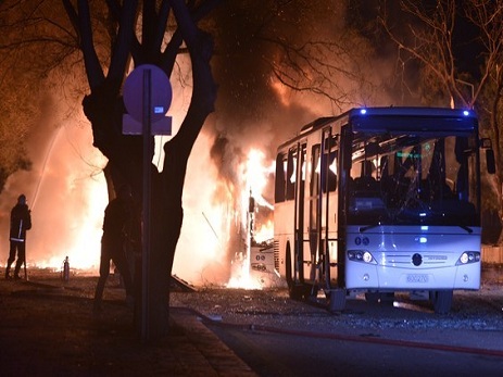 Ankarada güclü partlayış olub: 20-dən çox adam ölüb, xeyli yaralı var