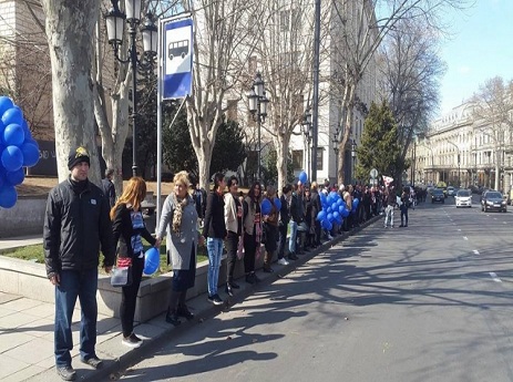 Tiflisdə "Qazproma yox!" şüarları ilə aksiya keçirilib - FOTO