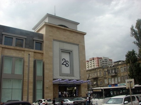FHN: 28 Mall-dan təxliyə olunan ziyarətçilərin ticarət mərkəzinə qayıtmağına icazə verildi