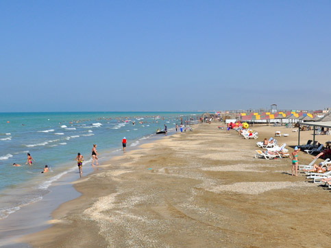 В связи с дачным сезоном ряд автобусных маршрутов Баку продлен до пляжей – СПИСОК