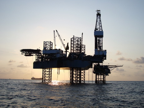 Мировые цены на нефть растут на статистике из США и новостях из Турции