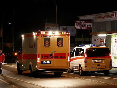Мужчина с топором напал на пассажиров поезда в Германии