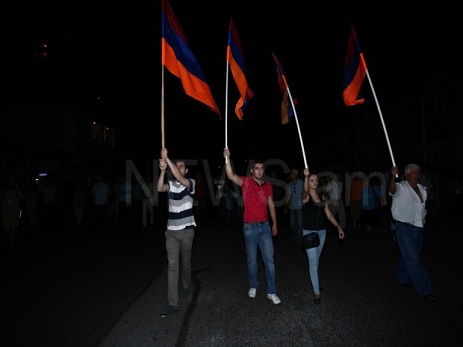 İrəvanda etirazçıların yürüşü başlayıb - FOTO