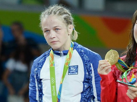 Mariya Stadnik üçünçü qızıl medalına doğru addımlayırdı – FOTO