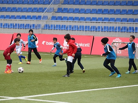 Mançester Yunayted Yay Futbol Məktəbinə növbəti seçim başlanır
