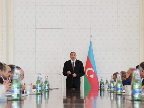 Ильхам Алиев: «Наше преимущество заключается в том, что мы всегда идем своим путем, проводим свою политику, не действуем по чьей-либо указке» - ФОТО