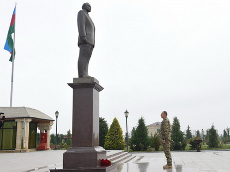 Президент Азербайджана Ильхам Алиев прибыл в Физулинский район - ФОТО