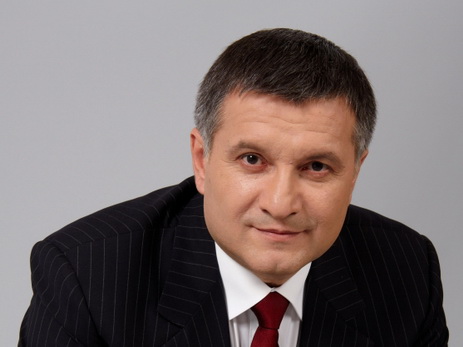 Глава МВД Украины Аваков подал в отставку и скрылся за границей – СМИ