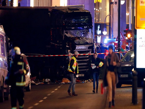 Almaniyada qanlı gecə: 12 nəfər öldü, 50-yə yaxın insan yaralandı