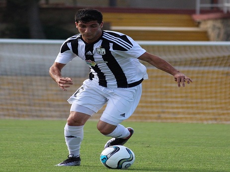 “Neftçi”nin futbolçusu “Qarabağ”a keçdi