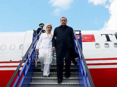 Президент Турции прибыл в Катар