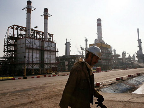Иран продаст России полтора миллиона баррелей нефти
