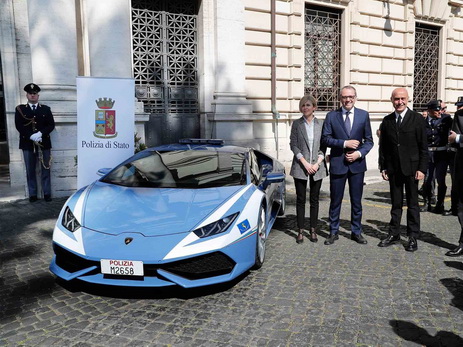 Итальянская полиция будет ездить на Lamborghini Huracan – ФОТО