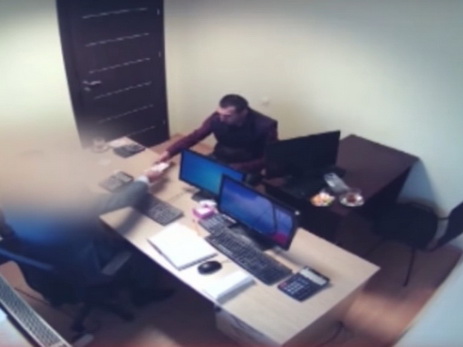 Как получал взятку блогер, шантажировавший владельцев сети супермаркетов - ФОТО - ВИДЕО - ОБНОВЛЕНО