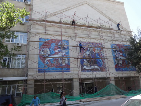 Как восстанавливают мозаику на фасаде здания Бакинского славянского университета? – ФОТО