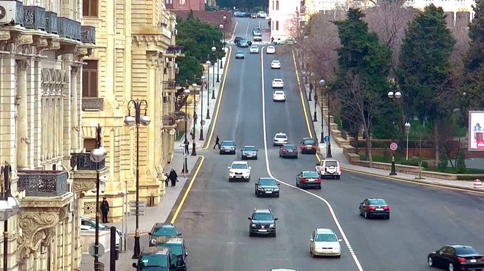 Баку закрыт. Баку улица Нариманова. Баку проспект Нариманова. Центральная улица Азербайджана. Улица Ниязи в Баку.